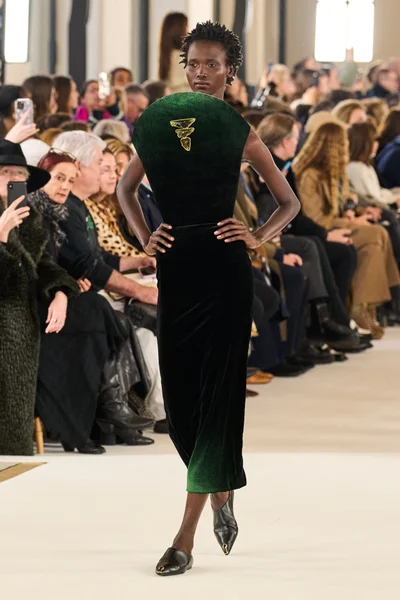 Look 17